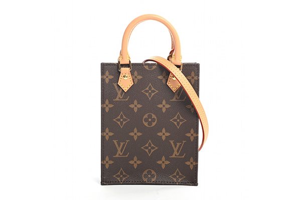 LOUIS VUITTON　モノグラム　ショルダーバッグです