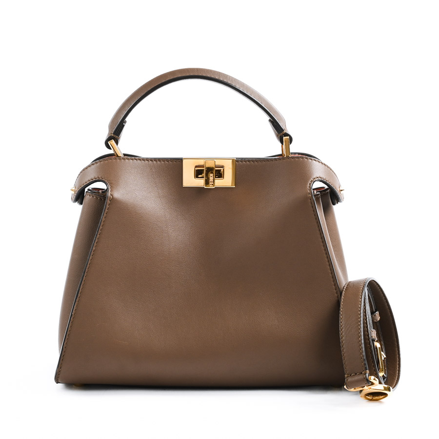 フェンディ ピーカブーエッセンシャリー 8BN302-9FJ